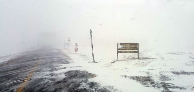 Kar ve tipi nedeniyle 90 kara yolu ulaşıma kapalı