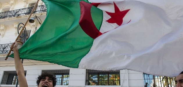 Cezayir’de muhalefetten yeni yol haritası