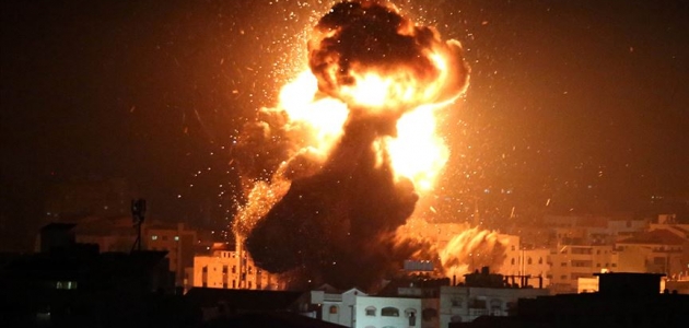 İsrail uçakları Heniyye’nin Gazze’deki ofisini bombaladı