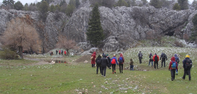 Doğa yürüyüşü etkinliğiyle mağaralar tanıtıldı