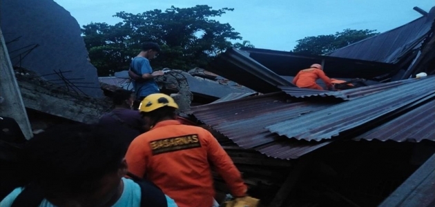 Endonezya’da 6,2 büyüklüğünde deprem: 42 ölü