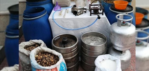  Jandarma'dan sahte alkol üretimine suçüstü