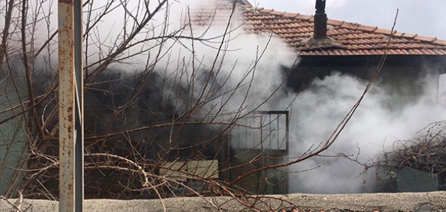  Konya'da korkutan yangın 