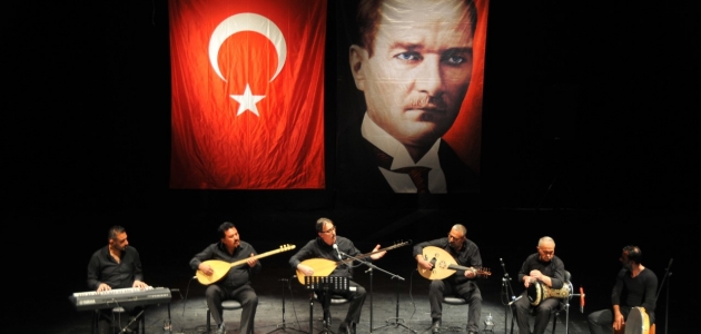 Akşehir'de şehitler kahramanlık türküleri ile anıldı 