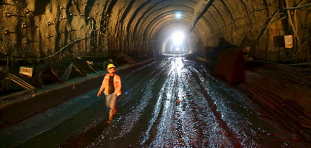 Demirkapı Tüneli'nin 2022 sonunda hizmete girmesi hedefleniyor  