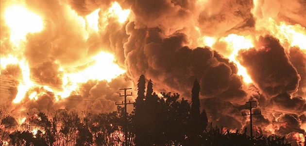 Endonezya’da petrol rafinerinde patlama: 20 yaralı