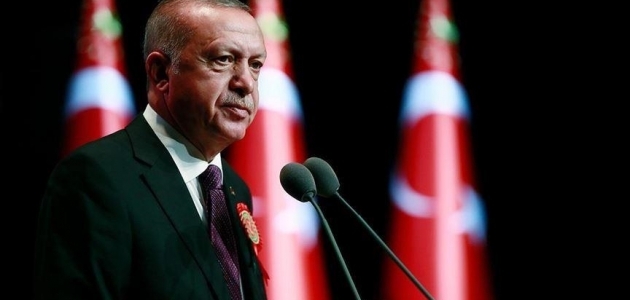 Cumhurbaşkanı Erdoğan, annesi vefat eden Adalet Bakanı Gül’e başsağlığı diledi