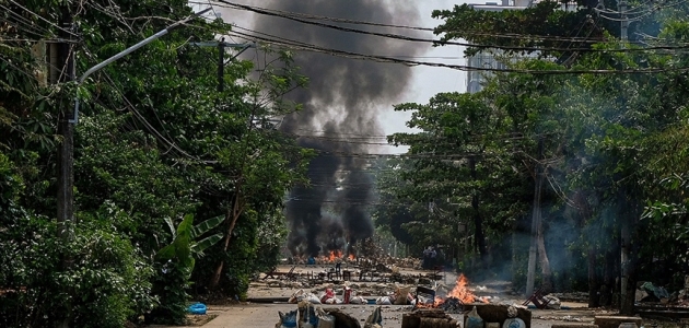 Myanmar’da ölenlerin sayısı 745’e yükseldi