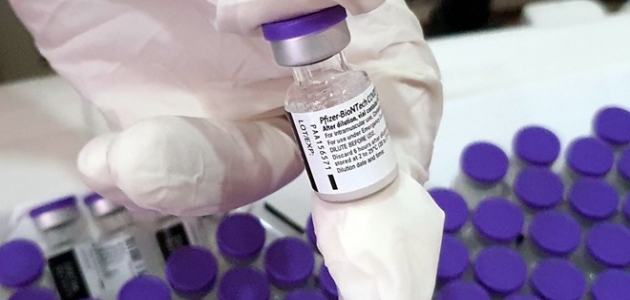 İkinci doz BioNTech aşısında ertelemeye iptal 