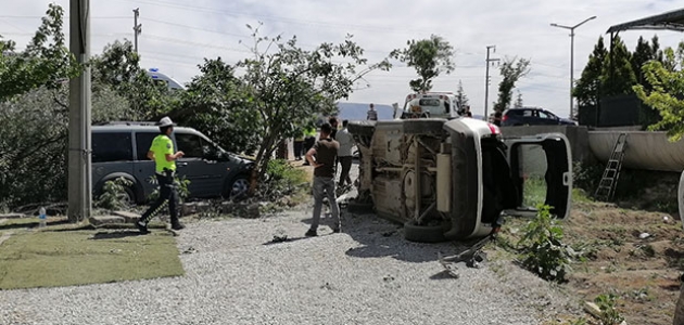 Konya’da cip ile hafif ticari araç çarpıştı: 4 yaralı