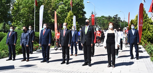 19 Mayıs Atatürk'ü Anma, Gençlik ve Spor Bayramı törenle kutlandı