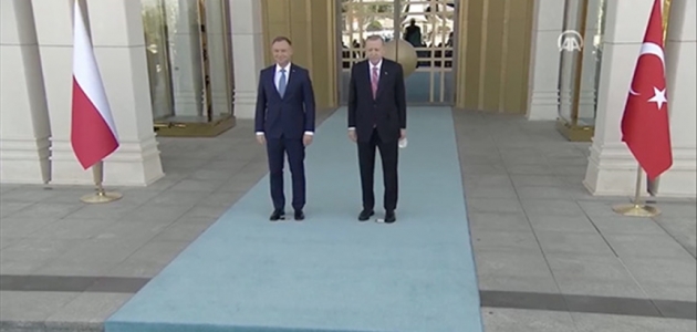 Cumhurbaşkanı Erdoğan, Polonya Cumhurbaşkanı Duda'yı resmi törenle karşıladı   