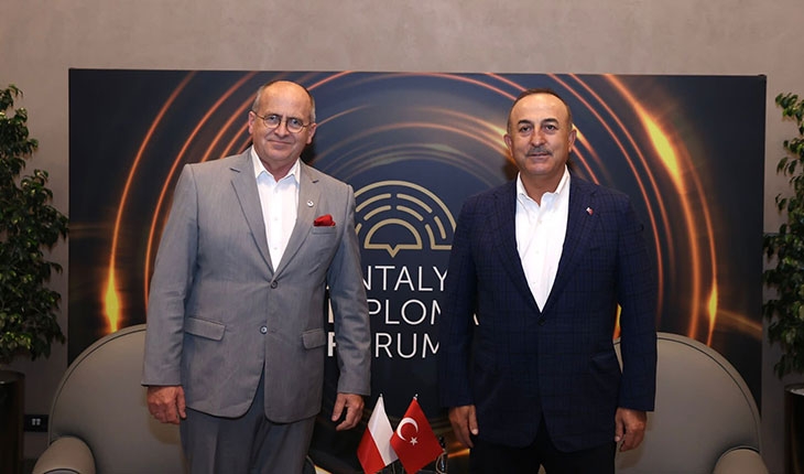 Dışişleri Bakanı Çavuşoğlu, Antalya’da Polonya, Gabon ve Kamerun’dan mevkidaşlarıyla görüştü