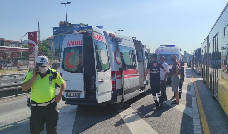 İstanbul’da iki metrobüs çarpıştı
