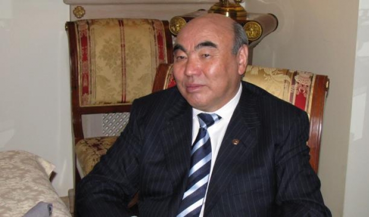 Kırgızistan’ın kurucu Cumhurbaşkanı Akayev, 16 yıl sonra ülkesine getirildi