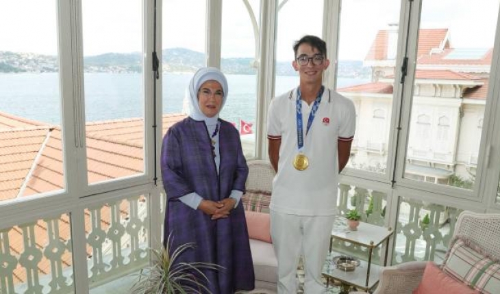 Emine Erdoğan, olimpiyat şampiyonu Mete Gazoz'u kabul etti