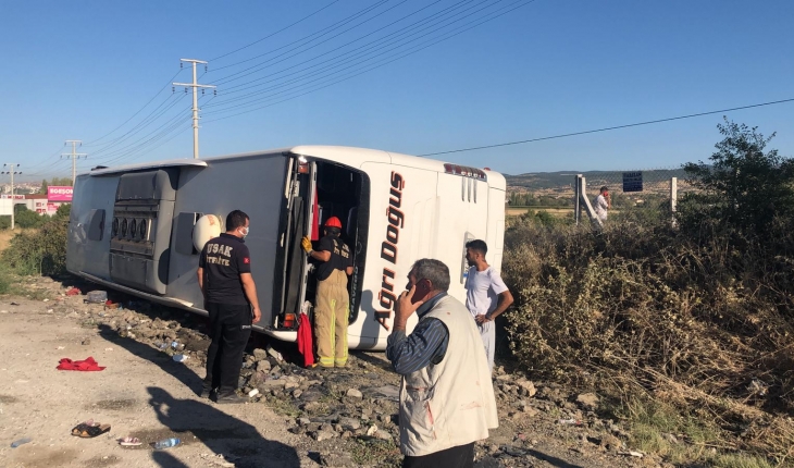 Uşak’ta yolcu otobüsü devrildi: 30 yaralı
