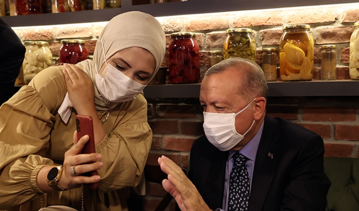 Cumhurbaşkanı Erdoğan, Çengelköy’de bir restorana uğradı