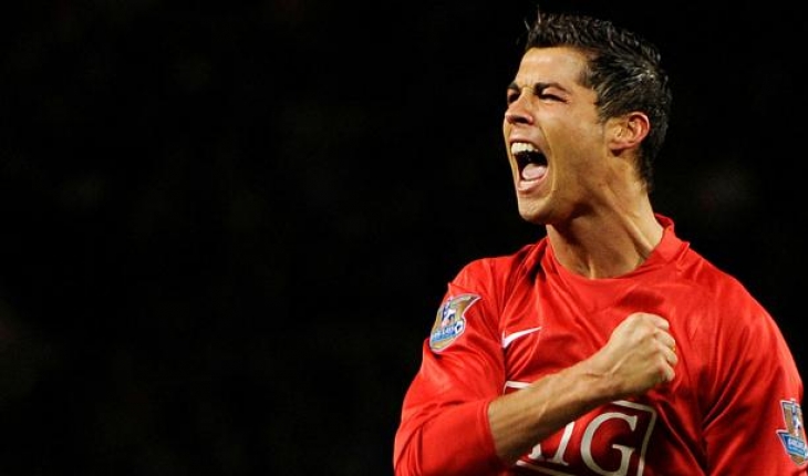 Ronaldo yeniden Manchester United'da