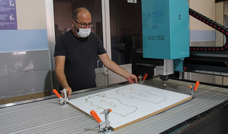 Konya’da meslek lisesi öğrencileri okullarında CNC makinesi üretti