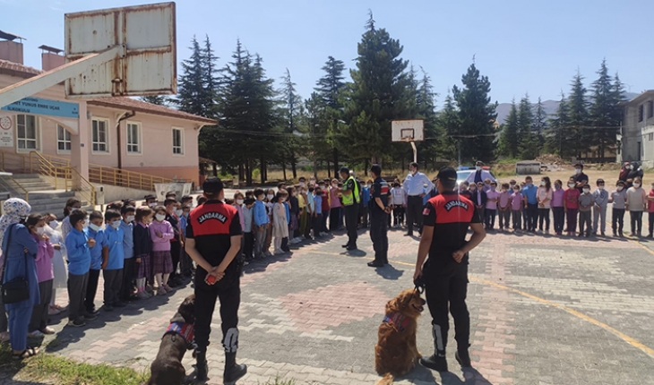 Konya’da okul ve çevrelerinde güvenlik önlemleri üst düzeye çıkarıldı