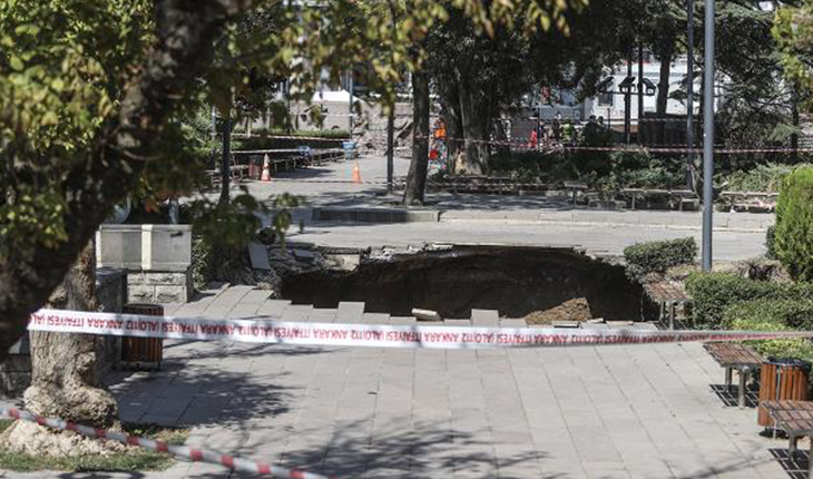 Ankara'da metro inşaatında göçük oluştu