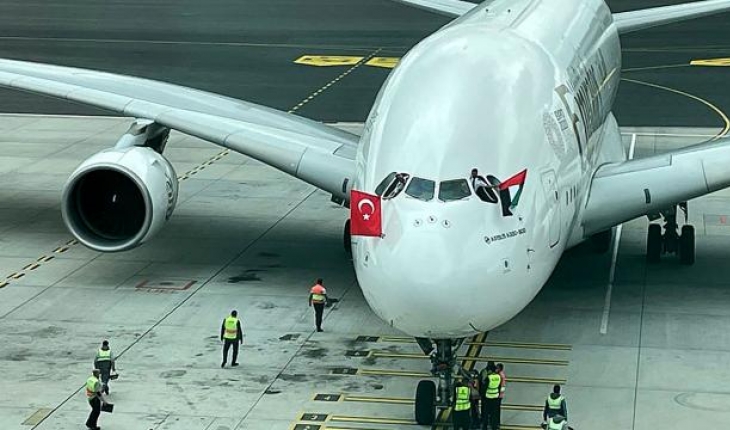 Dünyanın en büyük yolcu uçağı İstanbul Havalimanı'nda