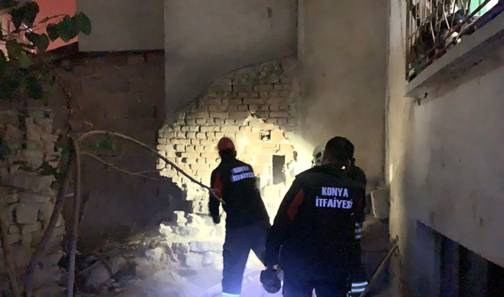Konya’da 4. kattan havalandırma boşluğuna düşen kişi kurtarıldı