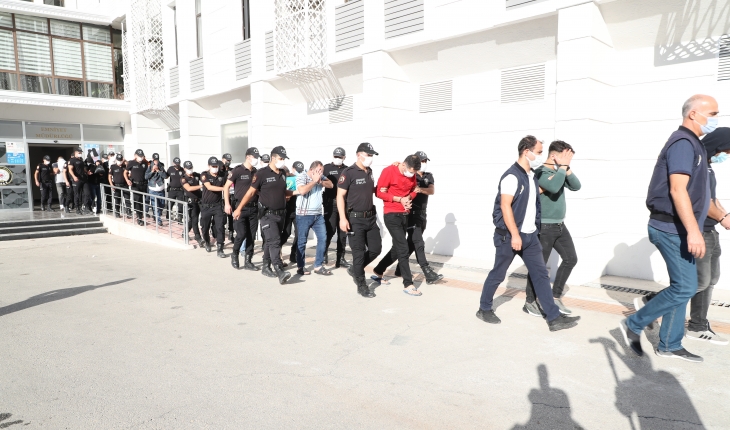 Mersin'de düzenlenen fuhuş operasyonunda 14 şüpheli yakalandı