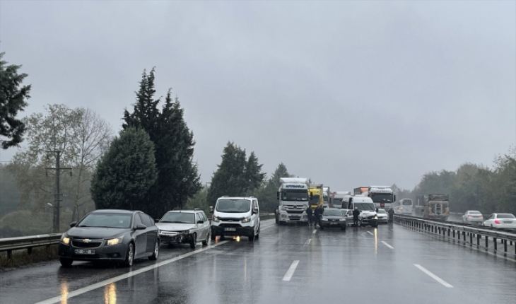 Anadolu Otoyolu’nda zincirleme kaza: Ankara istikameti ulaşıma kapandı
