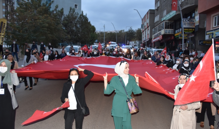 81 ilden gelen kadınlardan Şırnak’ta terör mağduru ailelere destek yürüyüşü