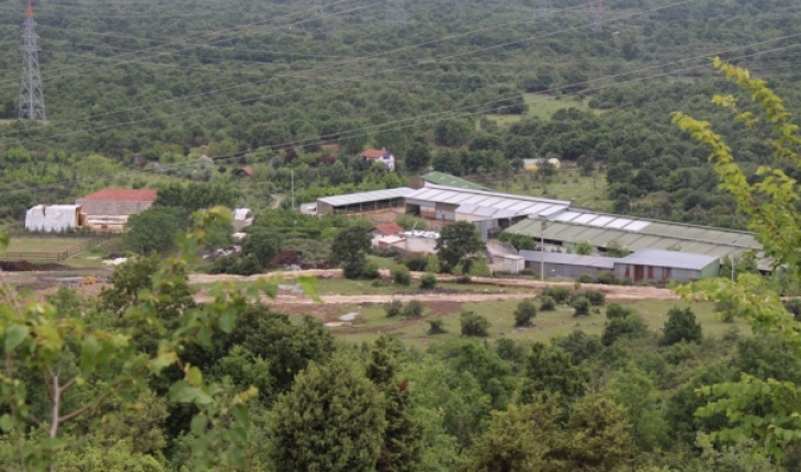 İyi Partili Türkkan'a ait fabrika ve çiftlikteki kaçak yapılar mühürlendi