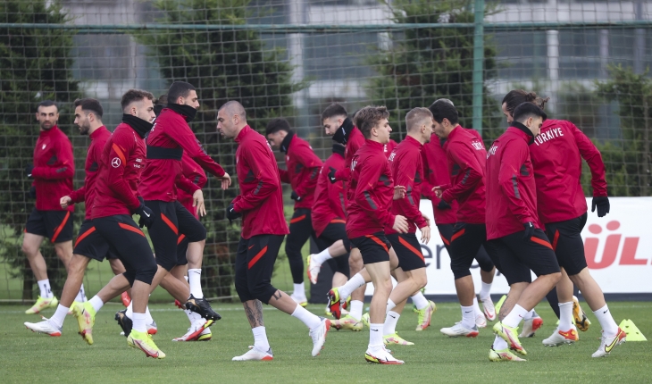 A Milli Futbol Takımı Cebelitarık ve Karadağ maçlarının hazırlıklarını sürdürdü