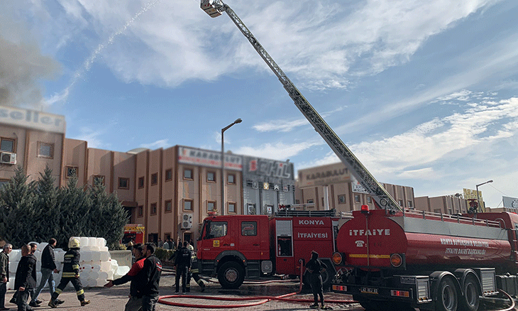 Konya'da otomotiv yedek parça  fabrikasında yangın!