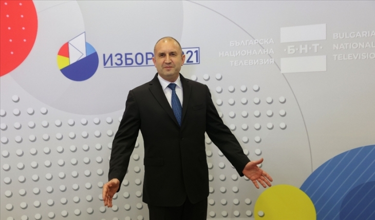 Bulgaristan'da yapılan cumhurbaşkanlığı seçimini Rumen Radev kazandı