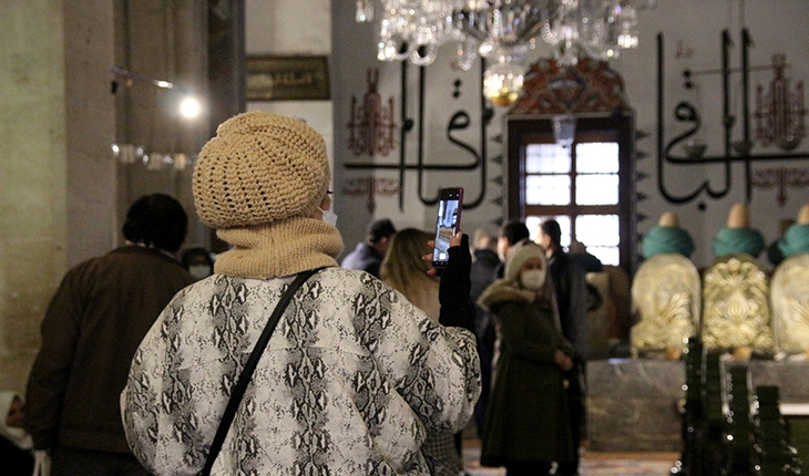 Mevlana Müzesi Şeb-i Arus töreni öncesi ziyaretçilerle doldu