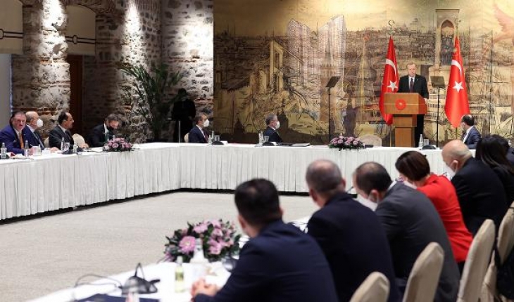Cumhurbaşkanı Erdoğan ekonomist ve akademisyenlerle buluştu