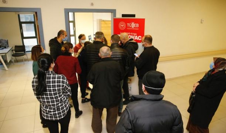 Şehir hastanelerinde yerli aşı TURKOVAC'a ilgi yoğun