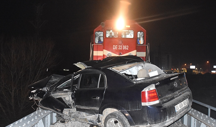 Konya-İzmir seferini yapan yolcu treni kazaya karıştı