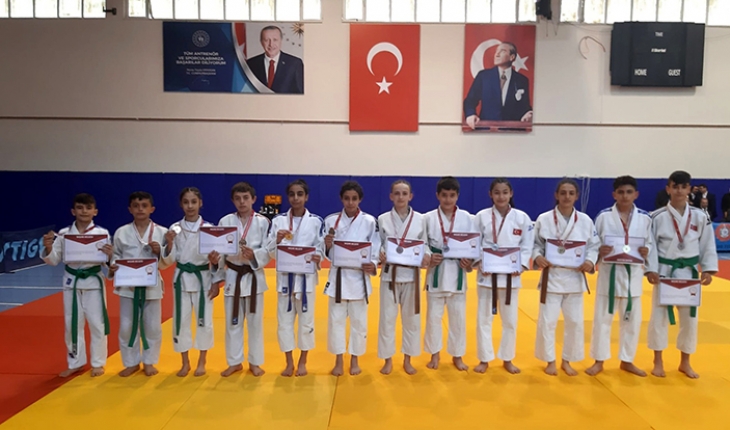Genç Taekwondocu ve Judocular başarılarıyla göz dolduruyor