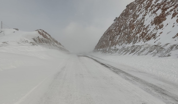 Kar nedeniyle kapanan Antalya-Konya kara yolu ulaşıma açıldı