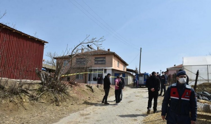 Edirne'de bir aileyi katlettiğini inkar eden şahsın, olay yerinde takma dişi bulundu