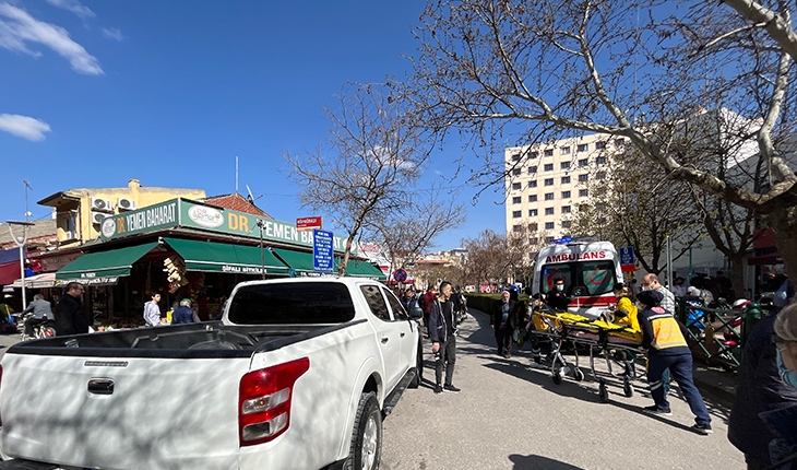 Hatalı park ambulansı engelledi: 250 metre sedye taşıdılar