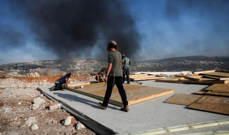 Batı Şeria’da yerleşimcilerin saldırısına uğrayan 2 Filistinli yaralandı