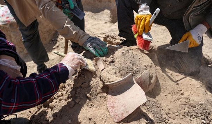 Arkeolojik kazıda dünya rekoru: 670 kazı yapıldı