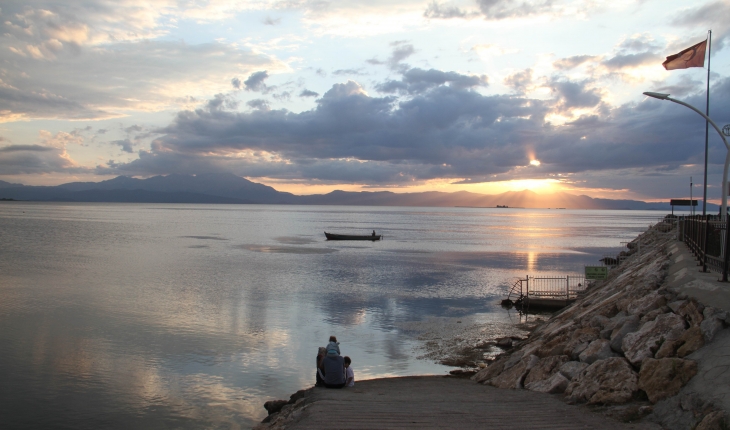 Birçok aile geçimini Beyşehir Gölü'nden sağlıyor