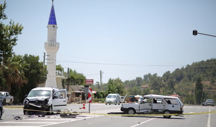 Konya-Antalya karayolunda kaza: 1 ölü, 1 yaralı