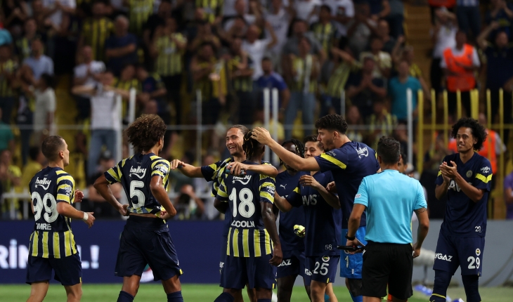 Fenerbahçe tur kapısını Kadıköy'de açtı