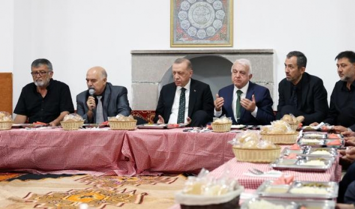 Cumhurbaşkanı Erdoğan'dan cemevi ziyareti