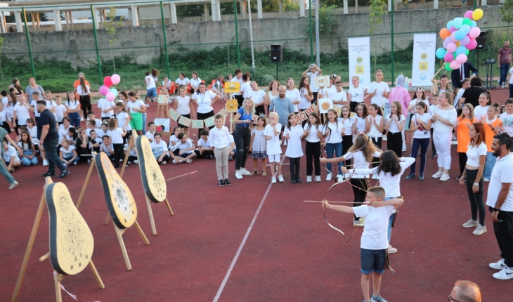 Balkanlardaki öğrenciler genç KOMEK’le verimli bir yaz dönemi geçirdi
